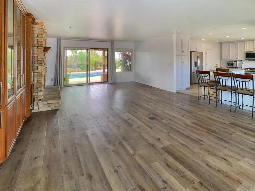 308 La Cresta Heights Rd El Cajon, CA 92021