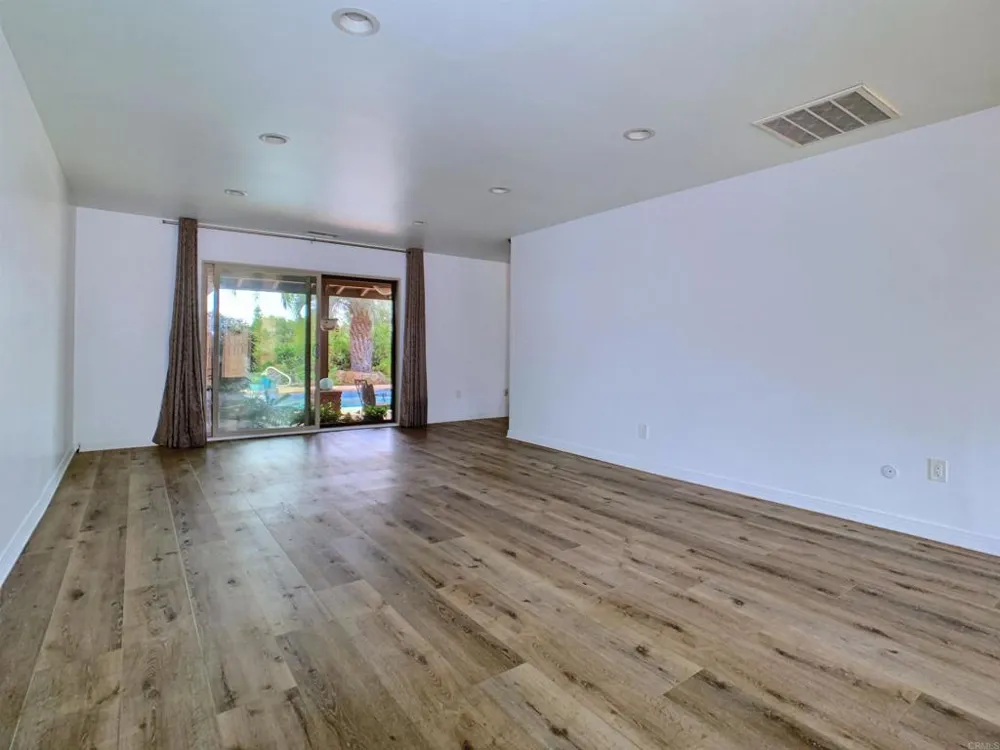 308 La Cresta Heights Rd El Cajon, CA 92021