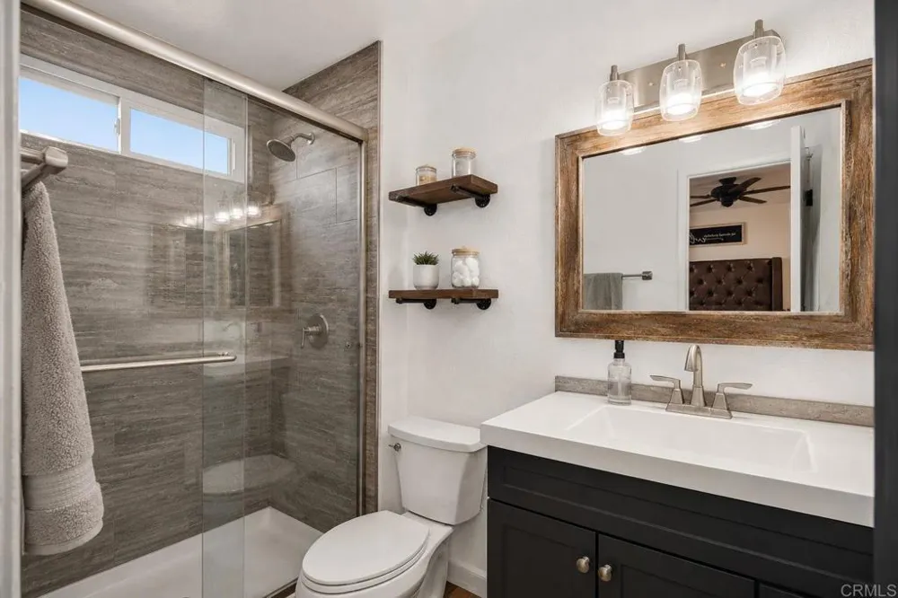 1682 E Washington Avenue Escondido, CA 92027