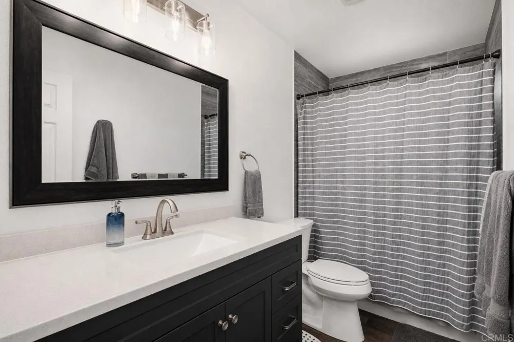 1682 E Washington Avenue Escondido, CA 92027