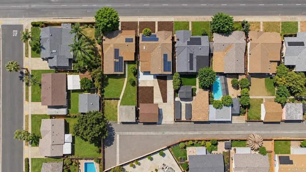 1682 E Washington Avenue Escondido, CA 92027