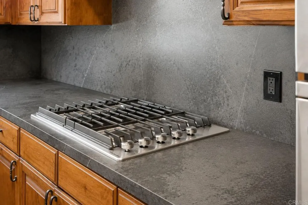 1682 E Washington Avenue Escondido, CA 92027