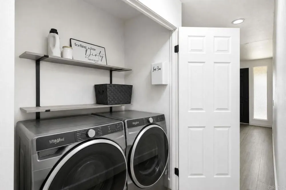 1682 E Washington Avenue Escondido, CA 92027