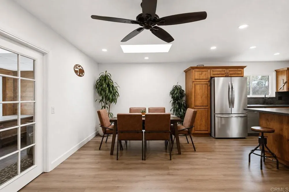 1682 E Washington Avenue Escondido, CA 92027