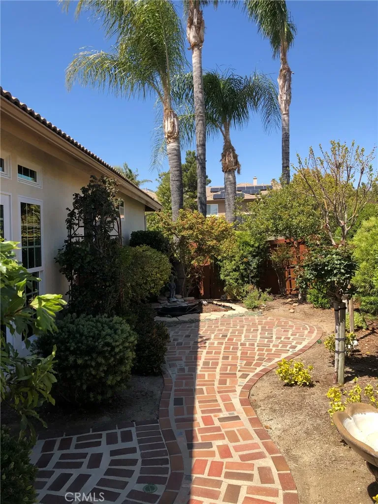31581 Lakeridge Court Temecula, CA 92591
