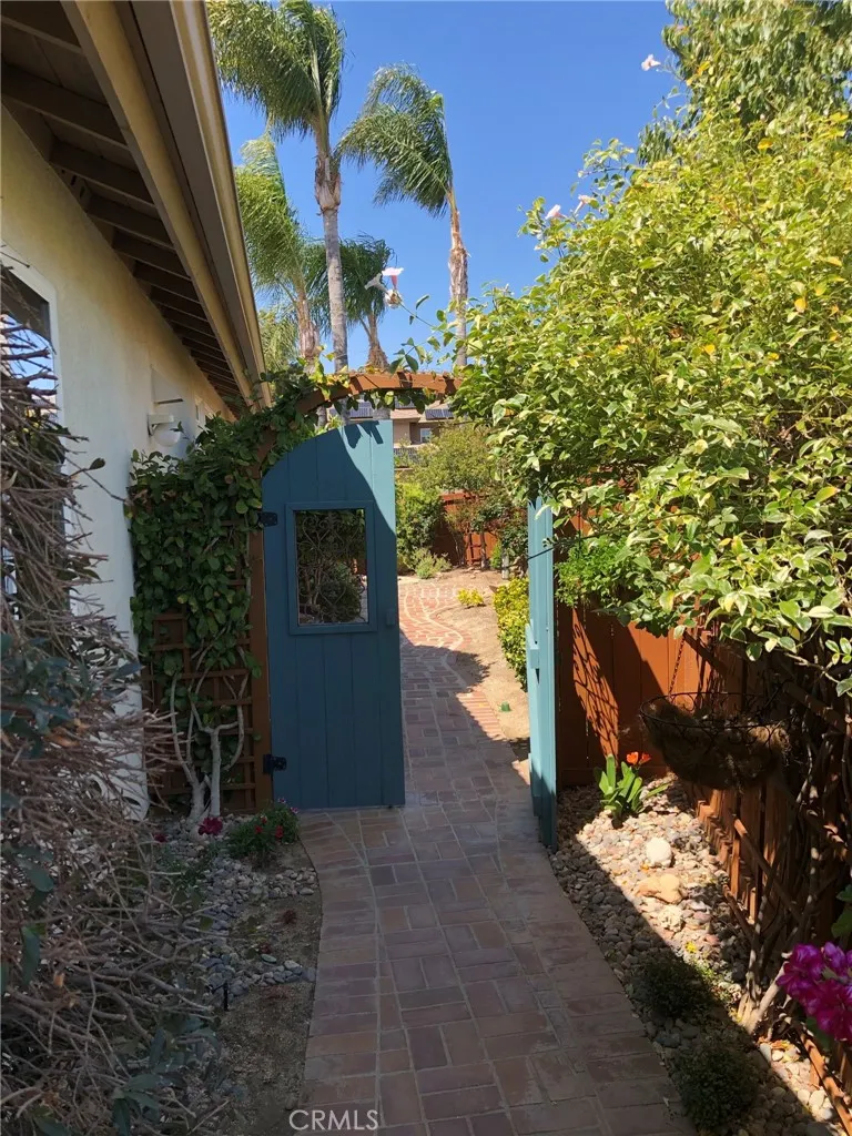 31581 Lakeridge Court Temecula, CA 92591