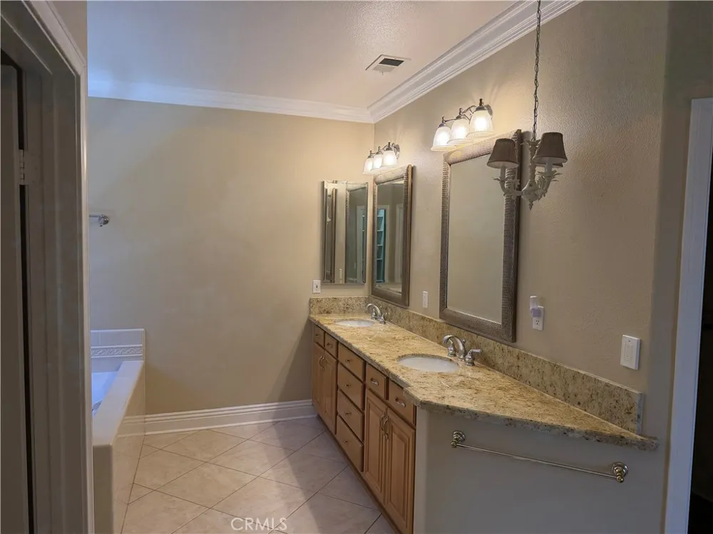 31581 Lakeridge Court Temecula, CA 92591