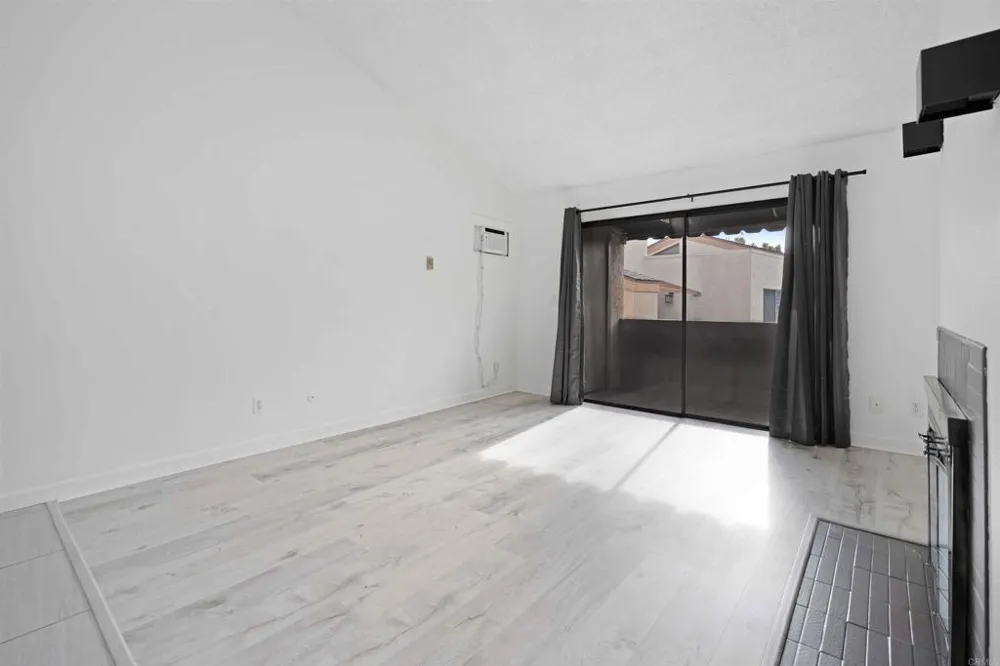 2920 Briarwood Road #H12 Bonita, CA 91902