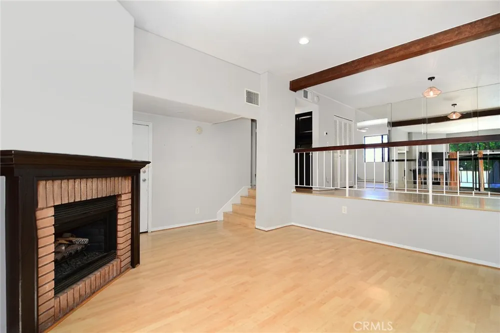 18739 Hatteras Street #55 Tarzana, CA 91356
