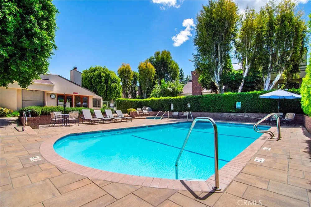 18739 Hatteras Street #55 Tarzana, CA 91356