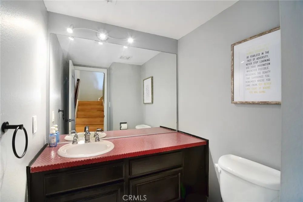 18739 Hatteras Street #55 Tarzana, CA 91356