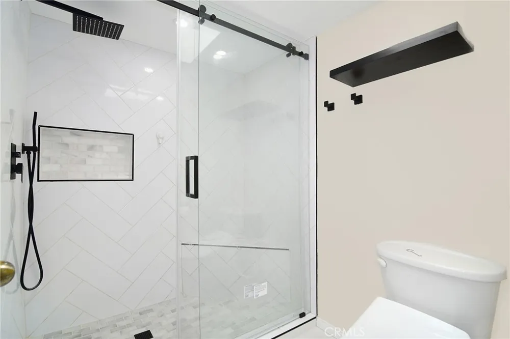 18739 Hatteras Street #55 Tarzana, CA 91356
