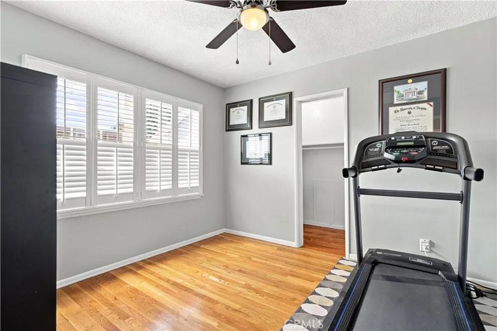 11804 Wilkie Hawthorne, CA 90250