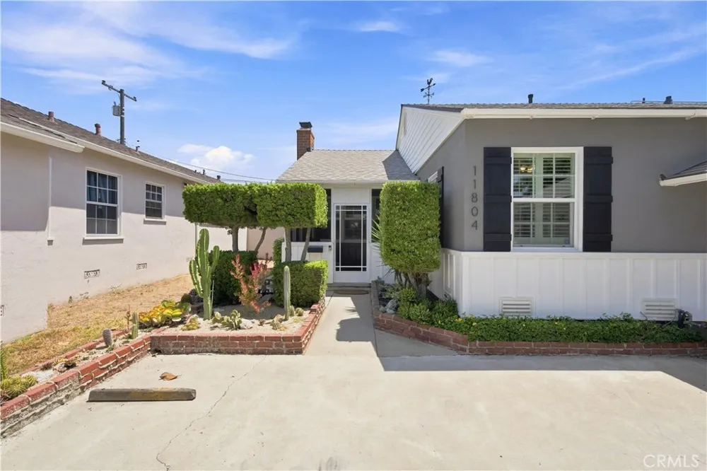 11804 Wilkie Hawthorne, CA 90250