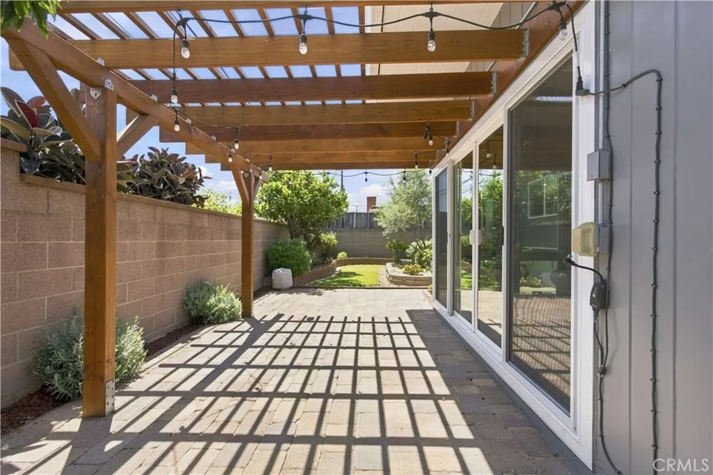 11804 Wilkie Hawthorne, CA 90250
