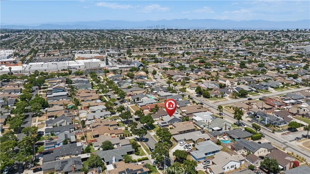 11804 Wilkie Hawthorne, CA 90250
