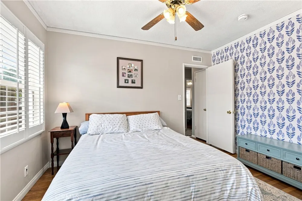 11804 Wilkie Hawthorne, CA 90250