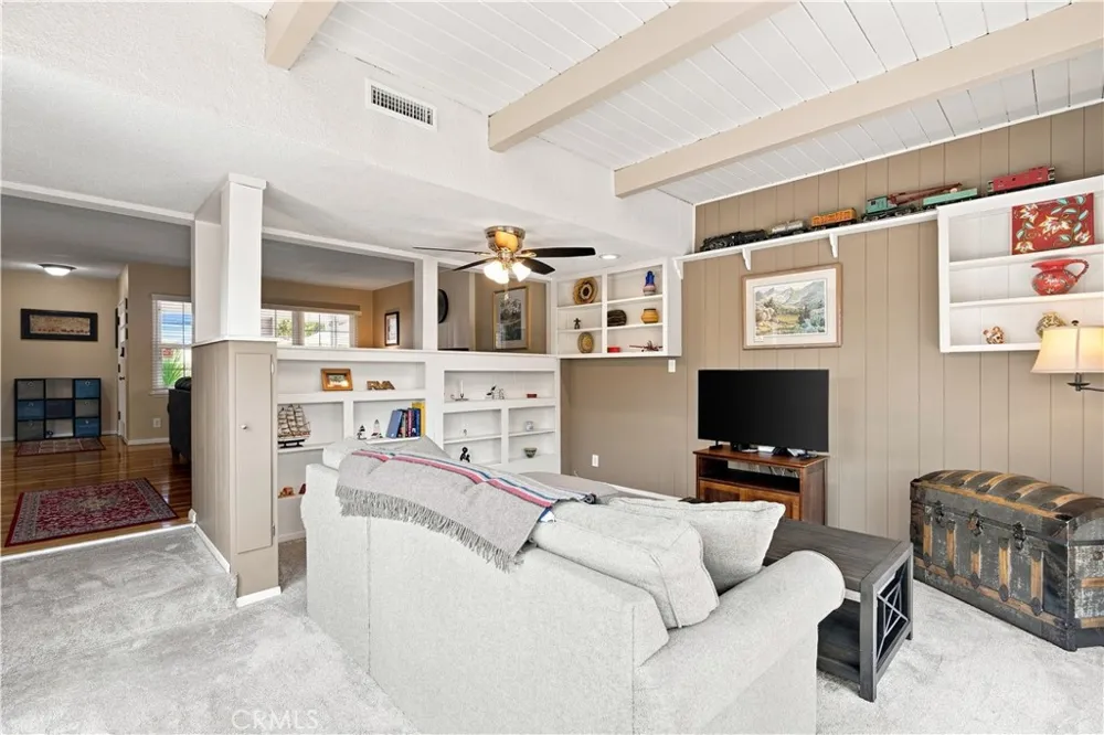 11804 Wilkie Hawthorne, CA 90250