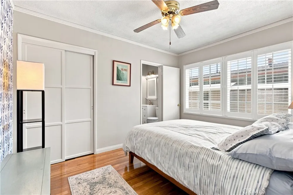 11804 Wilkie Hawthorne, CA 90250