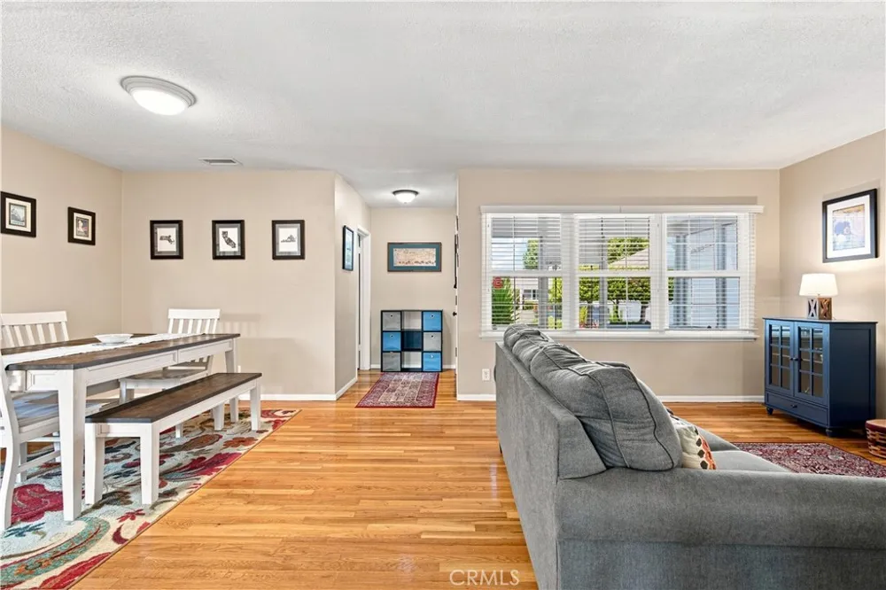 11804 Wilkie Hawthorne, CA 90250