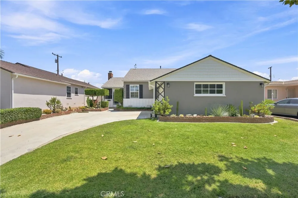 11804 Wilkie Hawthorne, CA 90250