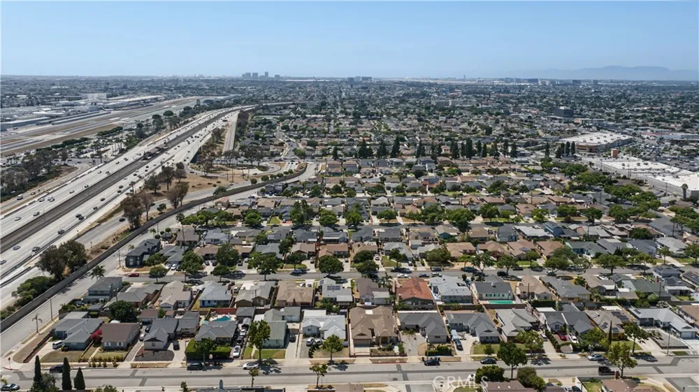 11804 Wilkie Hawthorne, CA 90250