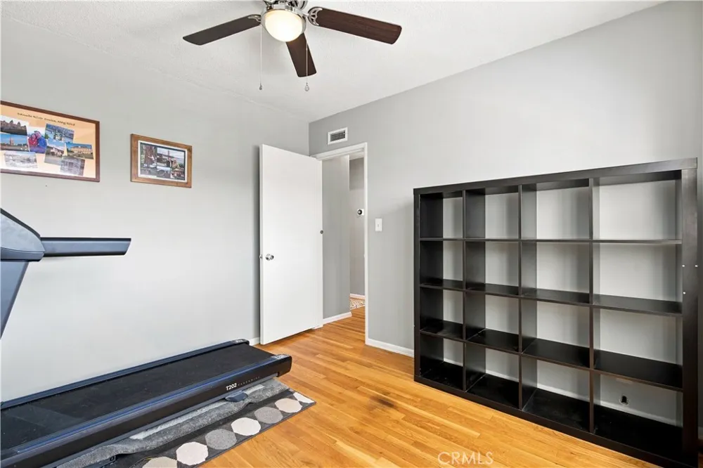 11804 Wilkie Hawthorne, CA 90250