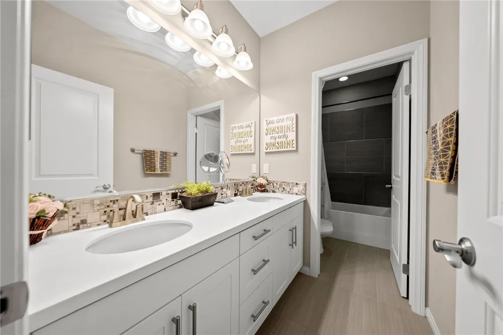 27925 Ladoga Menifee, CA 92585