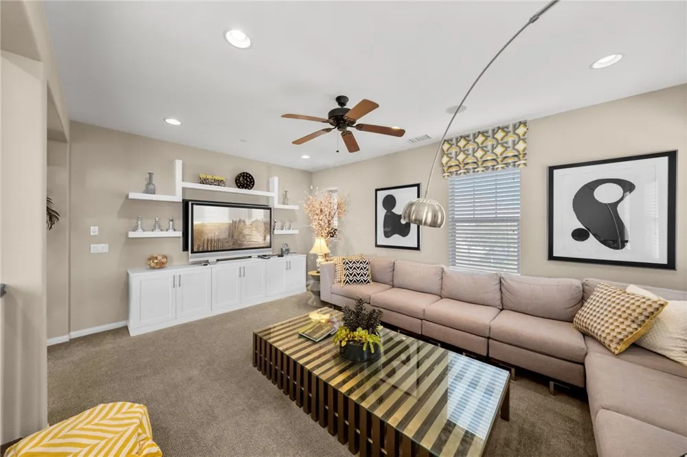 27925 Ladoga Menifee, CA 92585