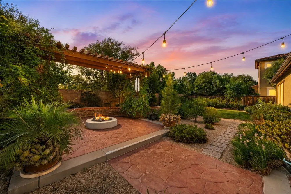 27925 Ladoga Menifee, CA 92585