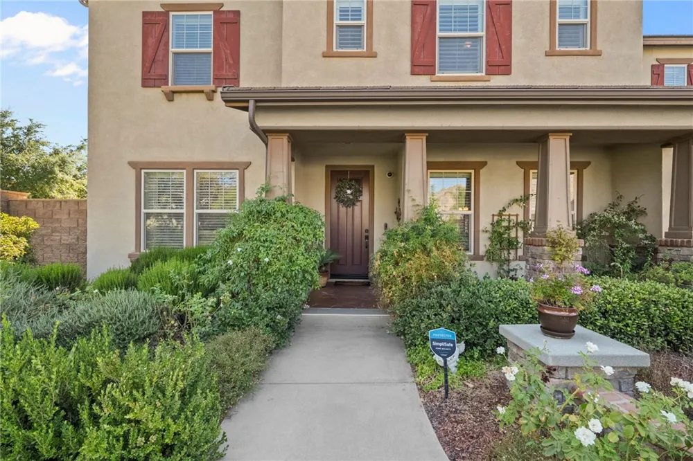 27925 Ladoga Menifee, CA 92585
