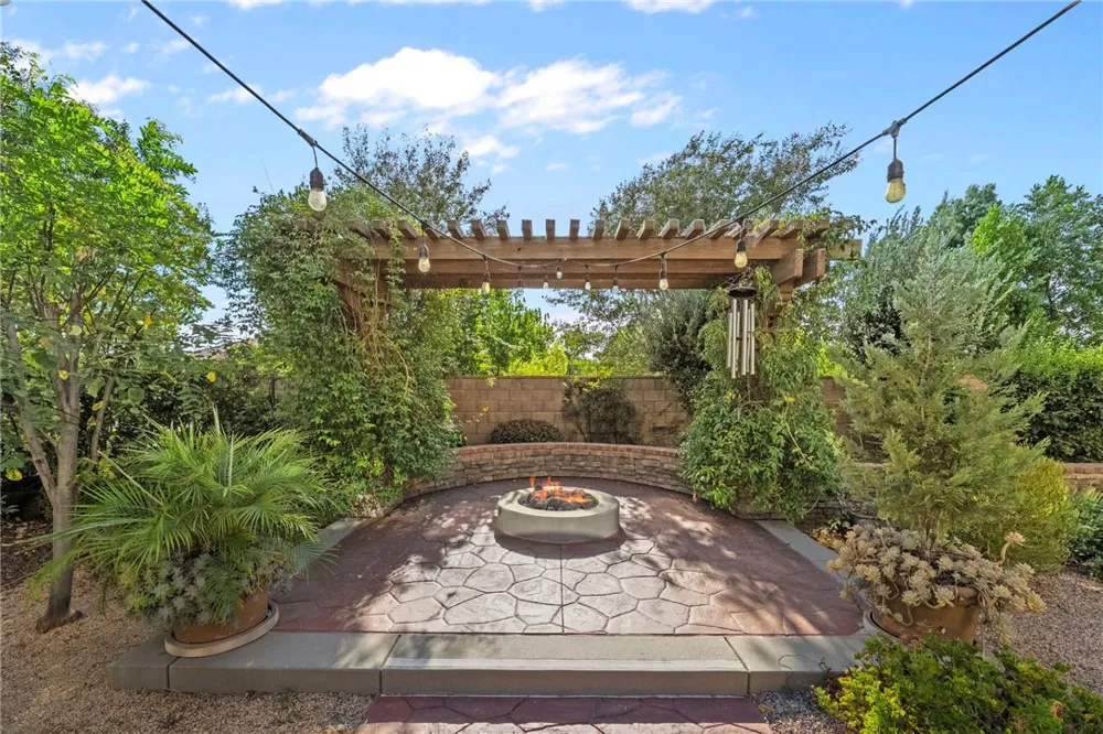 27925 Ladoga Menifee, CA 92585
