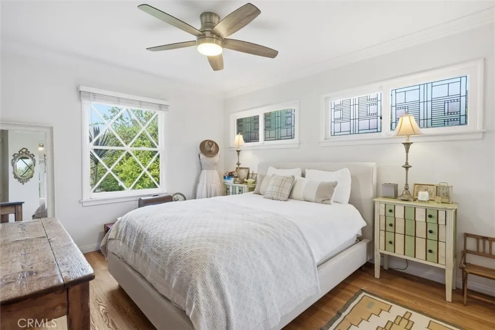 6530 Gaviota Avenue Lake Balboa, CA 91406