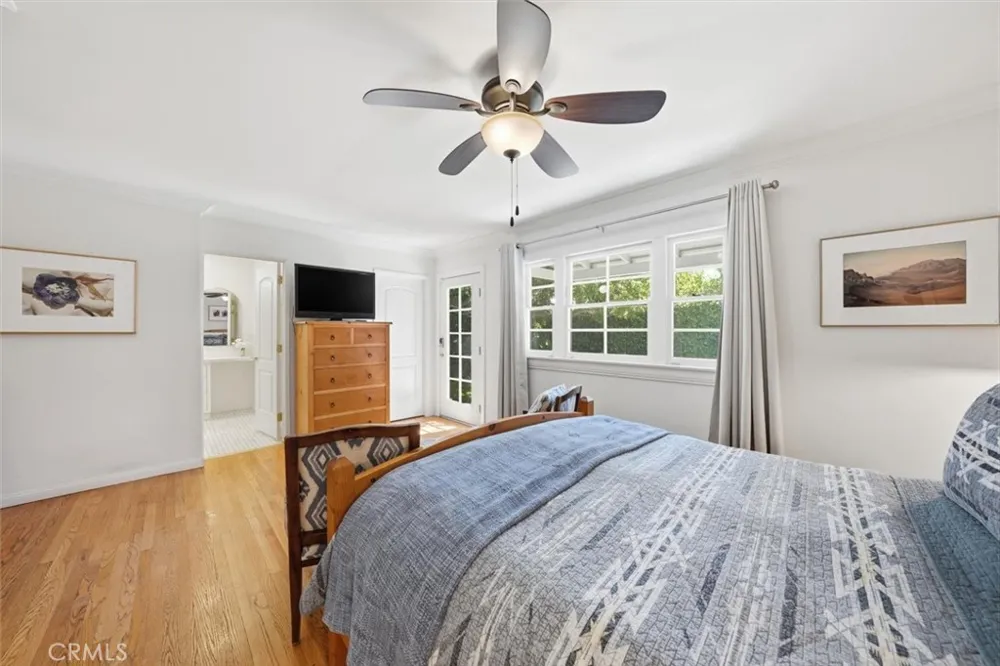 6530 Gaviota Avenue Lake Balboa, CA 91406