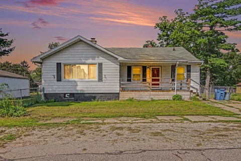 626 Gladys Street