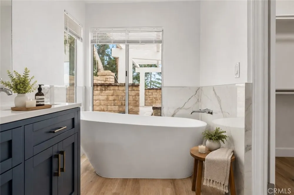7910 Mencken Avenue West Hills, CA 91304