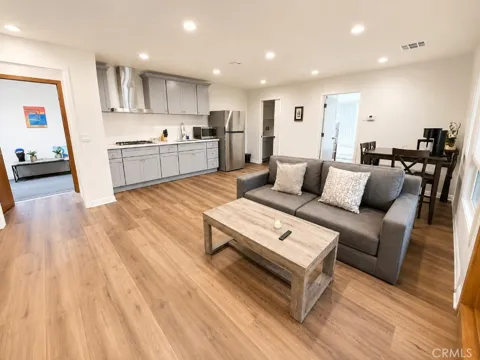 337 Washington Boulevard #4