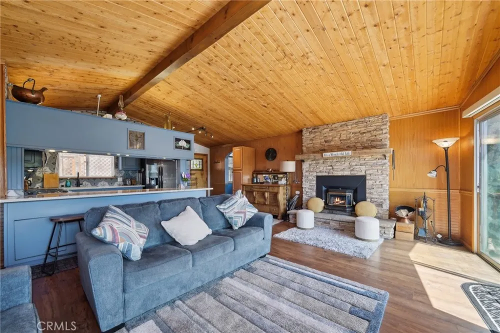 1179 Ridge Road Fawnskin, CA 92333