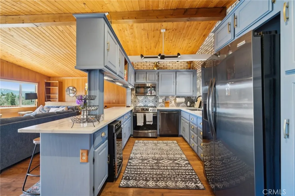 1179 Ridge Road Fawnskin, CA 92333