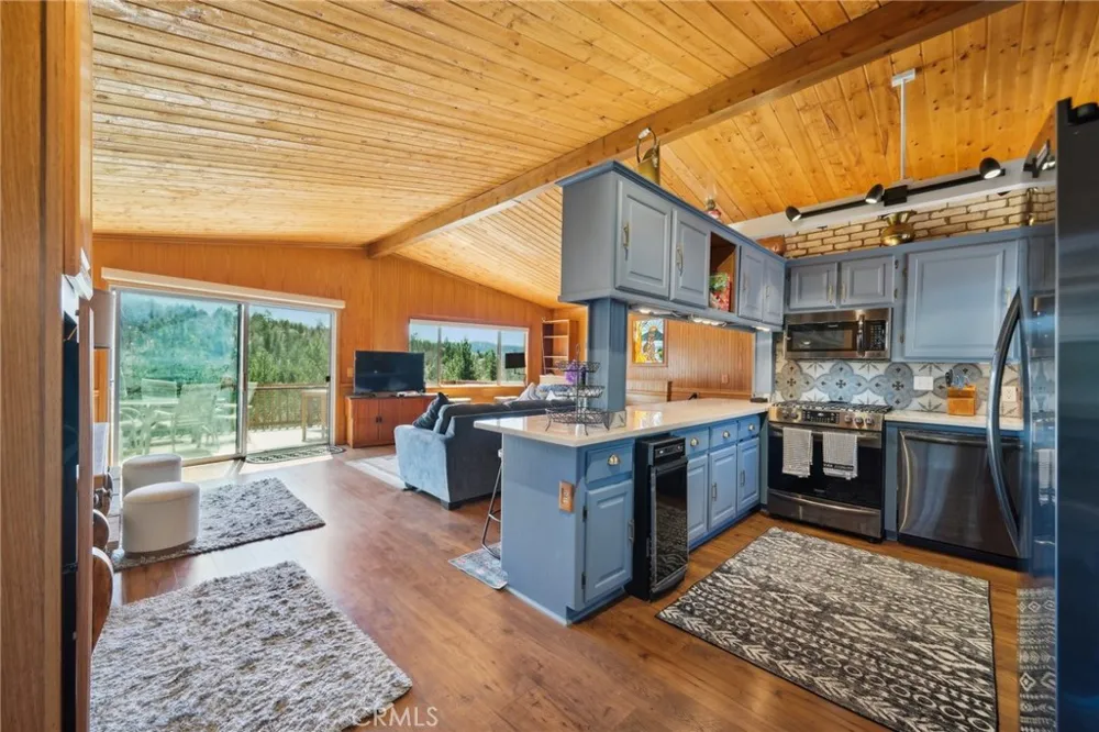 1179 Ridge Road Fawnskin, CA 92333