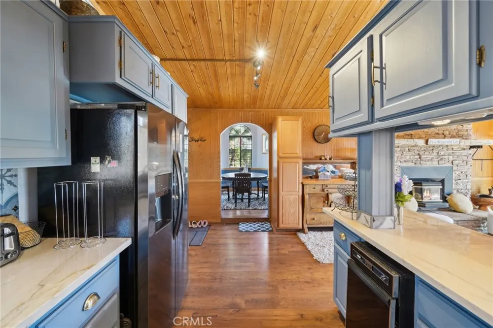 1179 Ridge Road Fawnskin, CA 92333