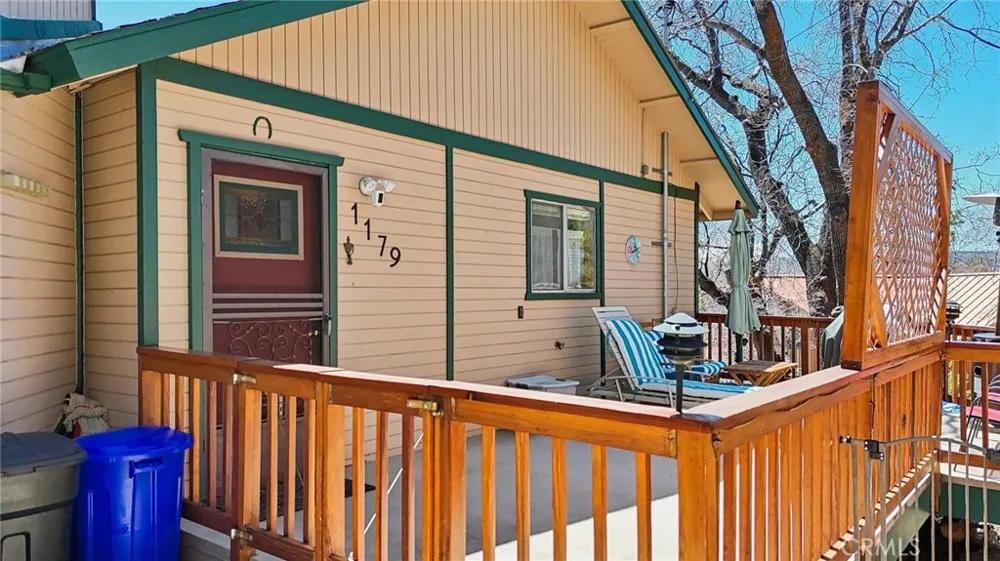 1179 Ridge Road Fawnskin, CA 92333