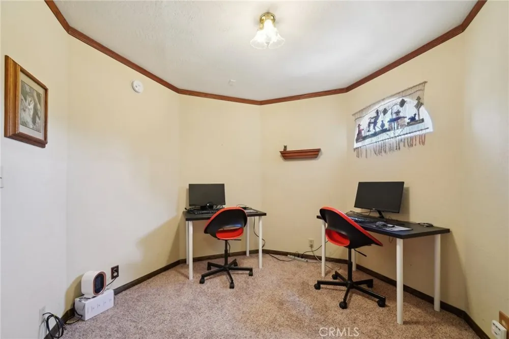 1179 Ridge Road Fawnskin, CA 92333