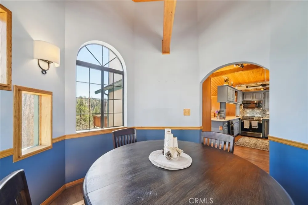 1179 Ridge Road Fawnskin, CA 92333