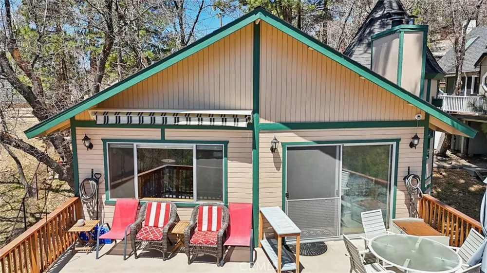 1179 Ridge Road Fawnskin, CA 92333