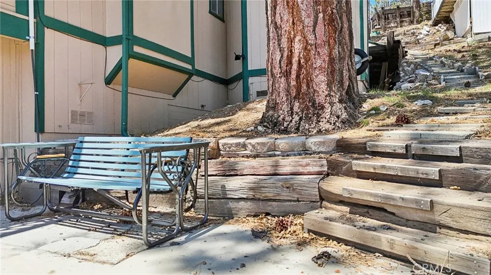 1179 Ridge Road Fawnskin, CA 92333