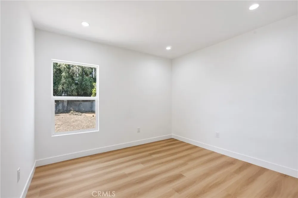 1433 Neptune Wilmington, CA 90744