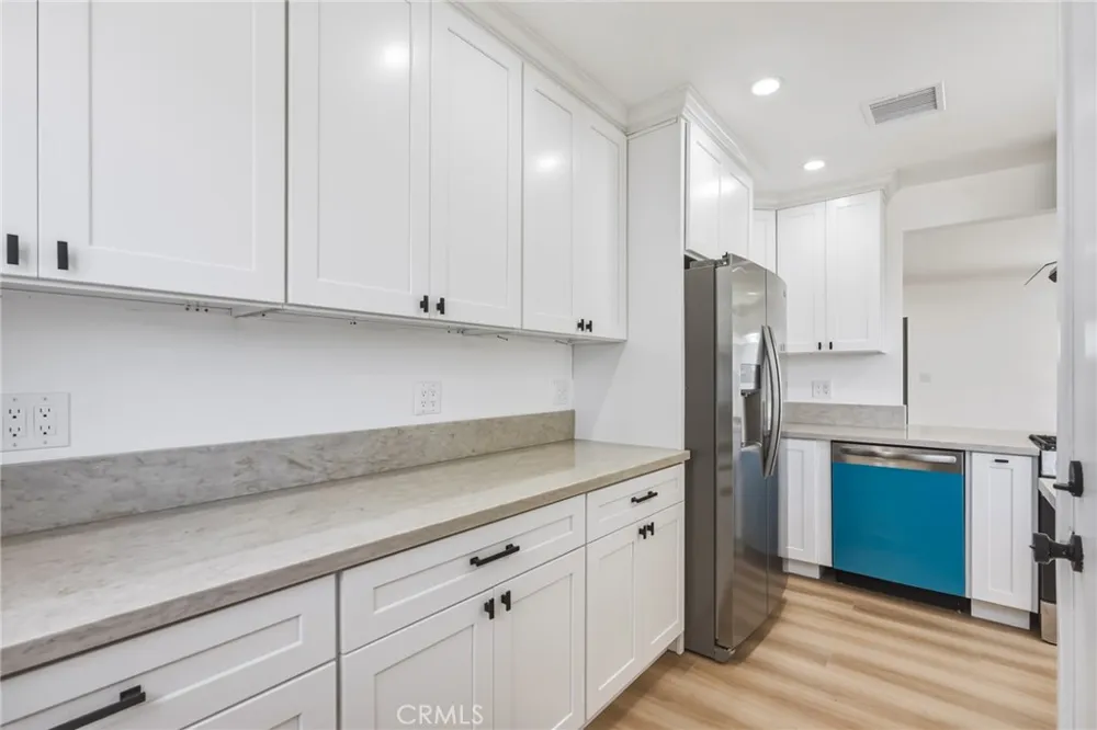 1433 Neptune Wilmington, CA 90744