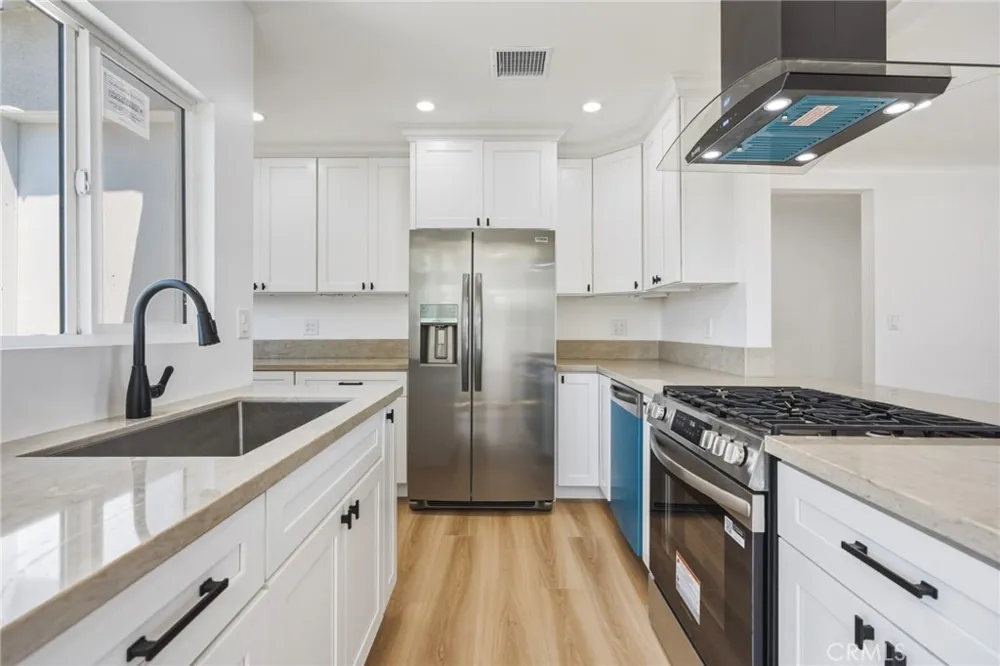 1433 Neptune Wilmington, CA 90744