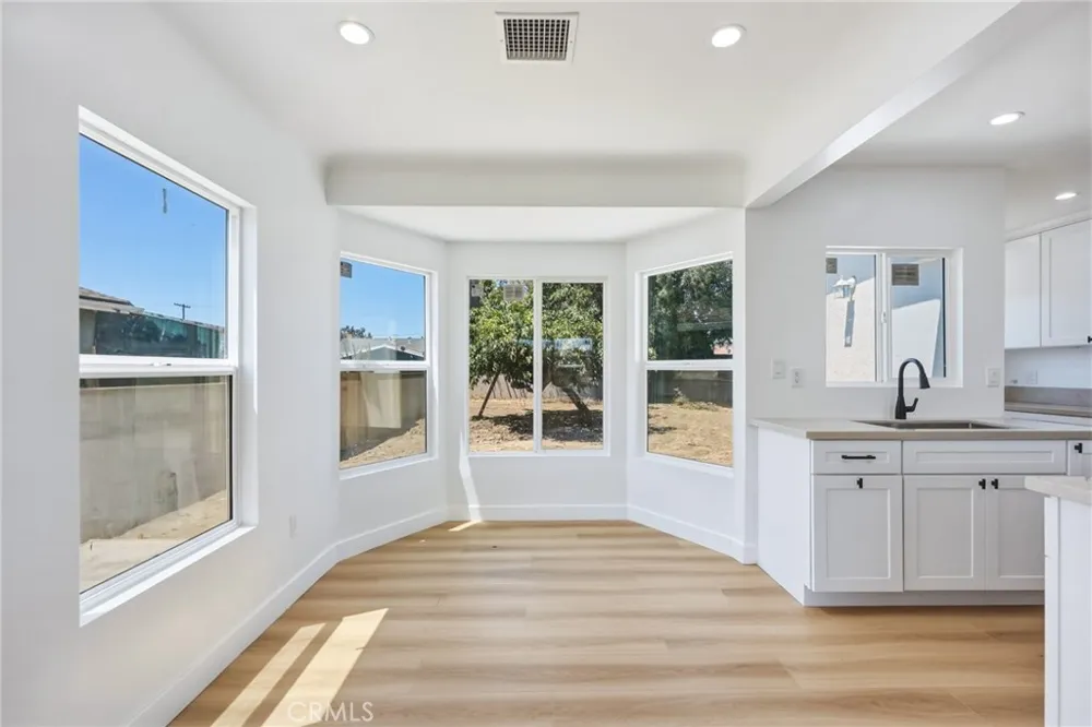 1433 Neptune Wilmington, CA 90744